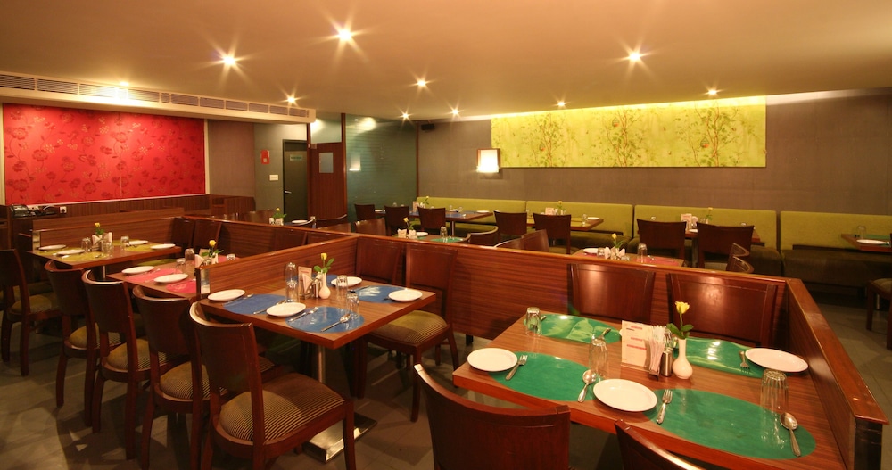 Food & Beverage