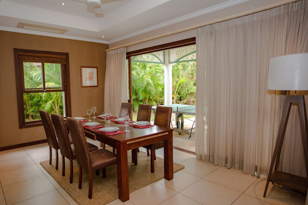 Spas Villas