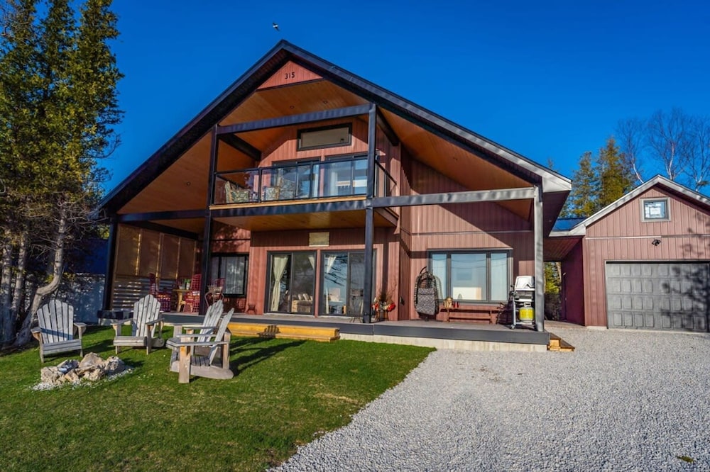 Luxury Lakefront Cottage - The Shining Star