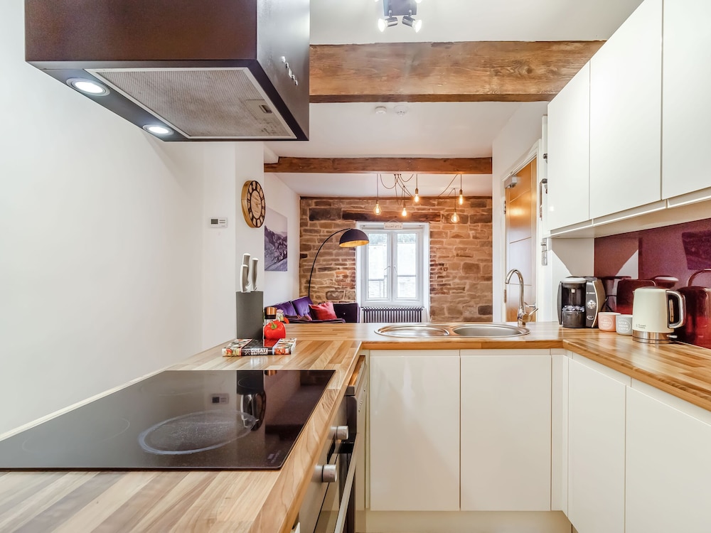 Up-top Cottage