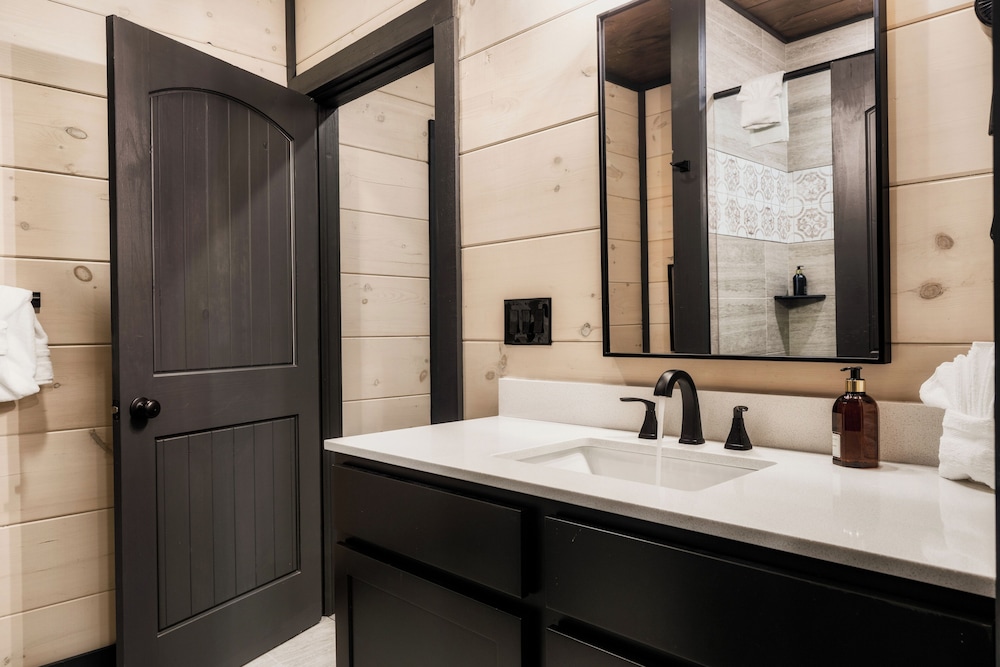 Smith Creek Reserve Luxury Cabins
