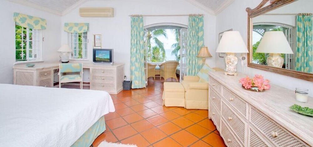 Emerald Beach 2 - Villa Allamand view 2
