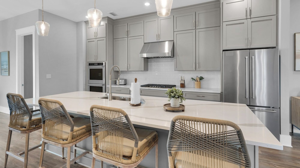 Inlet Beach Retreat With Rooftop Views, 4 Bikes + Free Attraction Tickets!