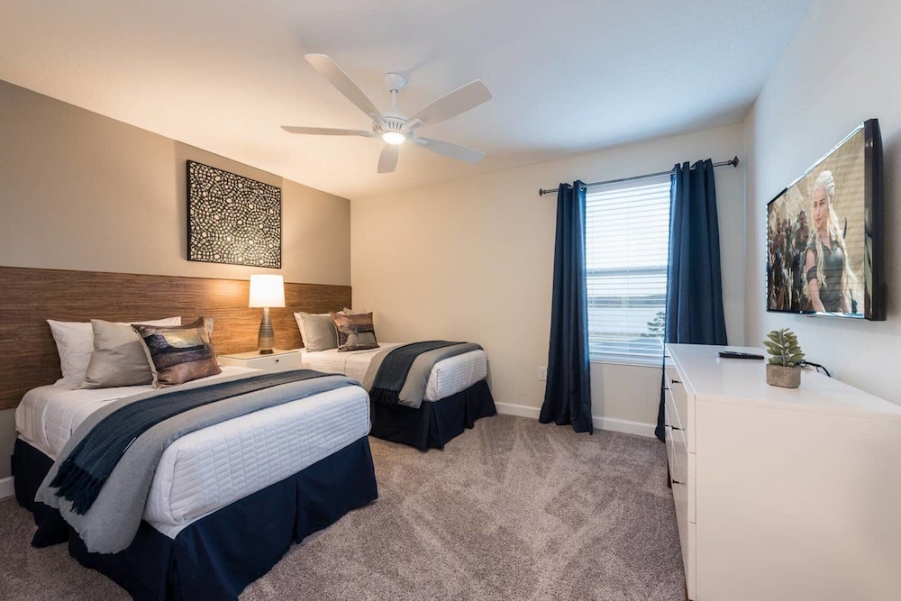 Luxury House Near Disney - Image 3