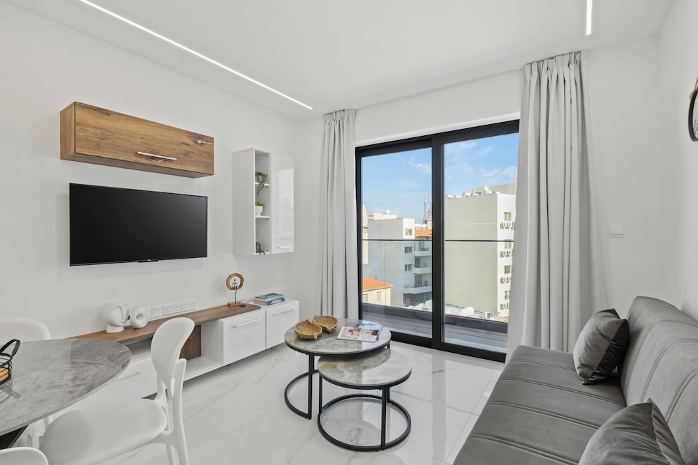 Maestro City Apartments