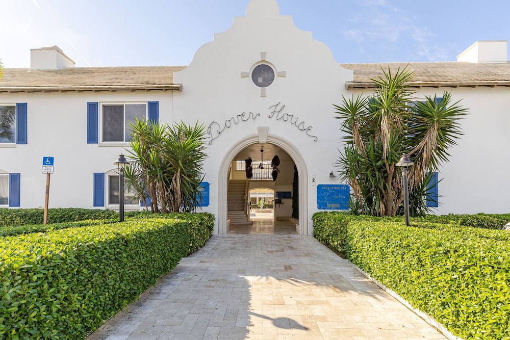 Dover House Resort