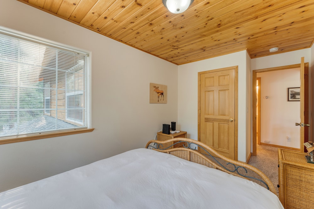 Tahoe Vista by Avantstay Central Location + Patio