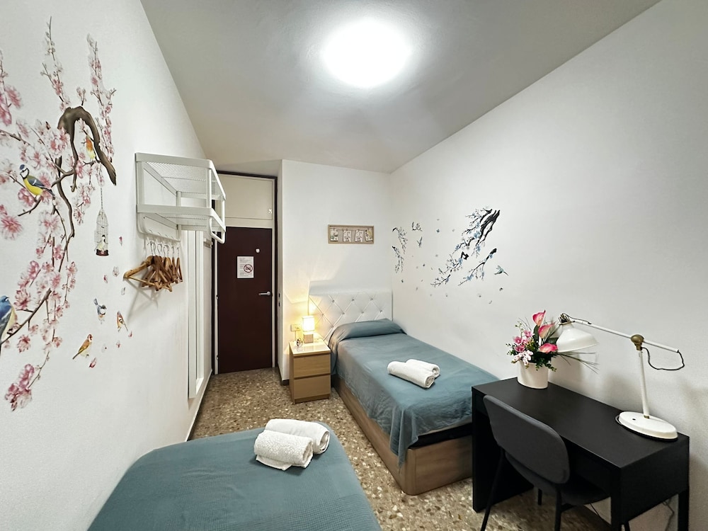 Rooms Sepulveda