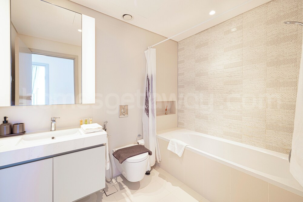 Homesgetaway-SunriseBay Emaar Beach ront