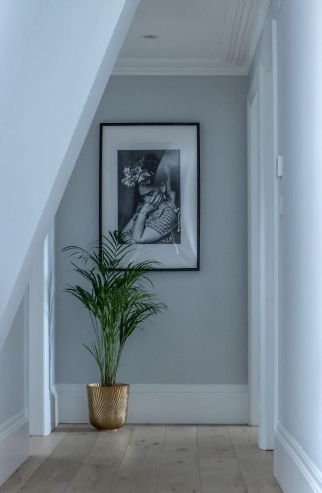 Royal Kensington Penthouse IX- 3 bed