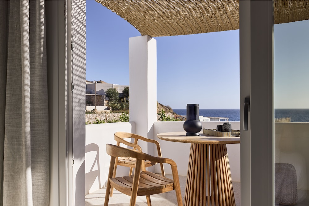 Artemis Seaside Resort
