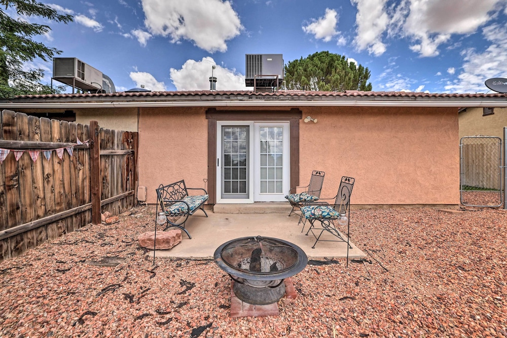 Quaint & Welcoming Kanab Home w/ Patio!
