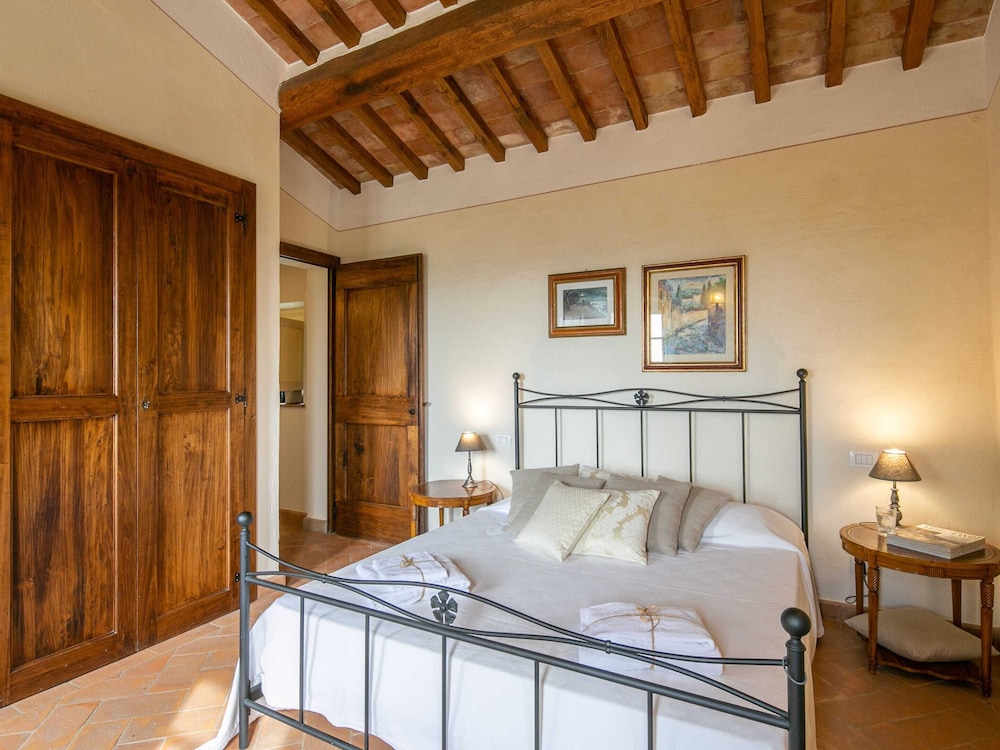 Country Charm Near Cortona view 2