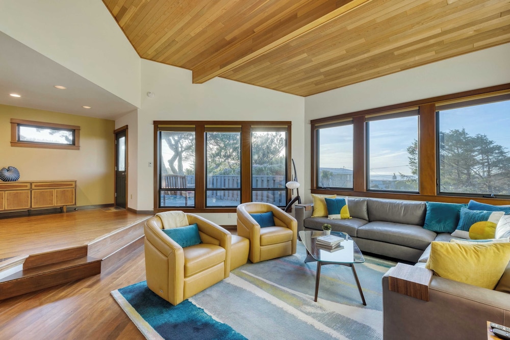 Half Block to Beach w/ Oceanview, Patio + Balcony The Shore Pine by Avantstay