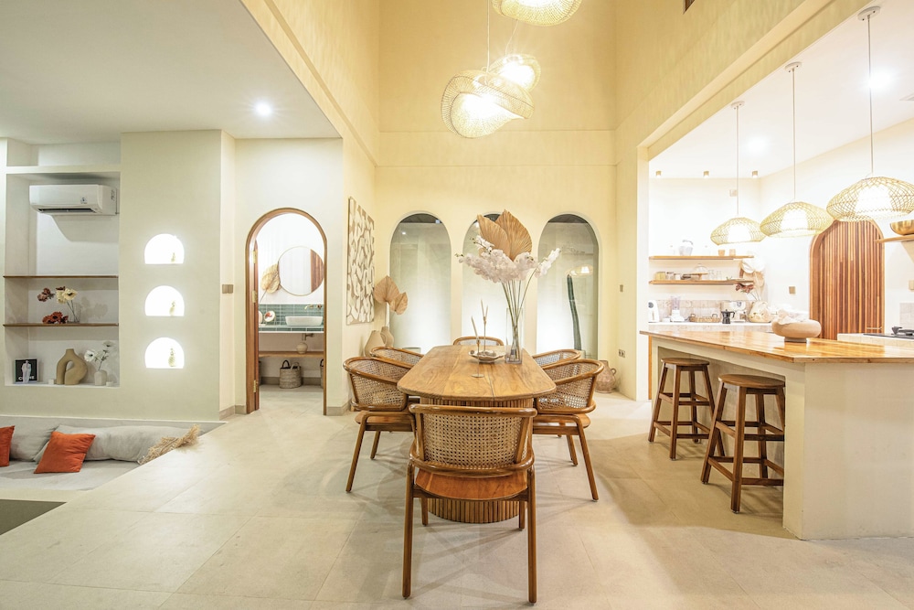 Luxury 4BR Villa With Private Pool in Canggu