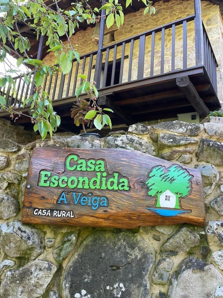 Casa Escondida Aveiga