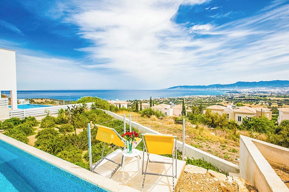 Villa Latchi View
