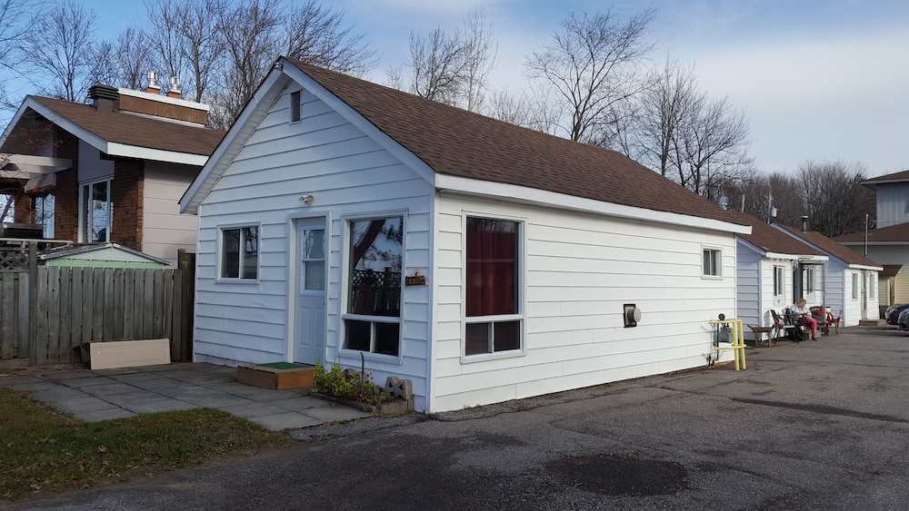 Glenwood Motel and Cottages