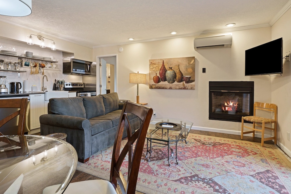 1565 Nw Wall St 144/145 1 Bedroom Condo