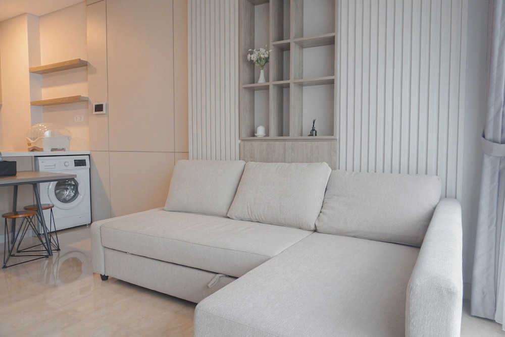 Modern Designed And Strategic 1Br Apartment Arumaya Residence