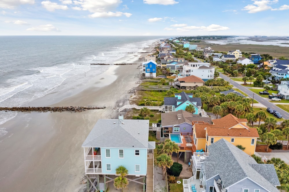 Oceanfront w Pool Panoramic Deck Views 5bdr Folly Ocean Breeze by Avantstay