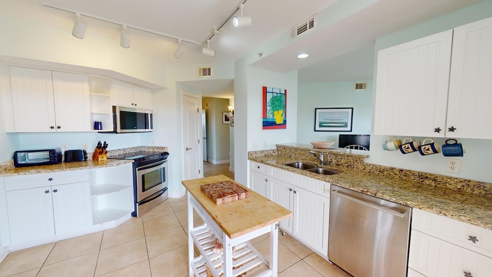 Pier Walk Unit C by Tybee Vacation Rentals