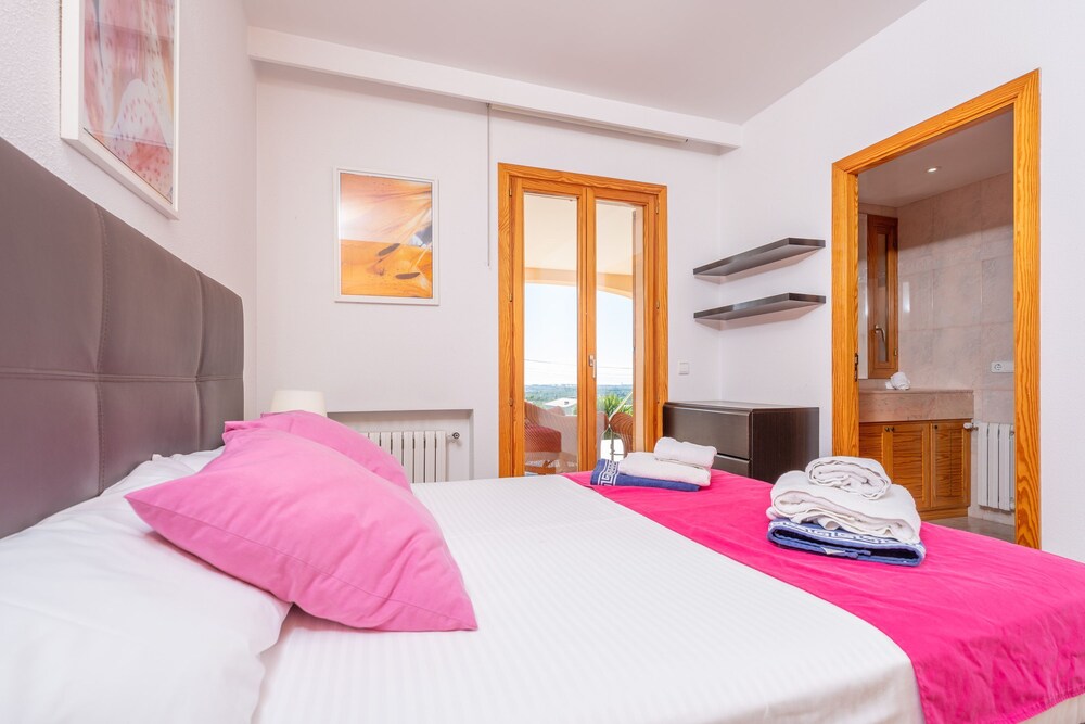 Villa Mar Y Tierra in Llevant view 2