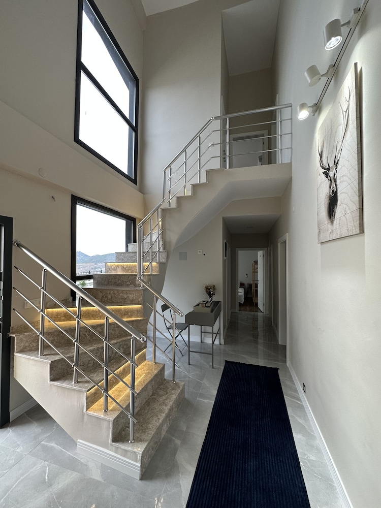 Mila Villa Foçaköy view 3