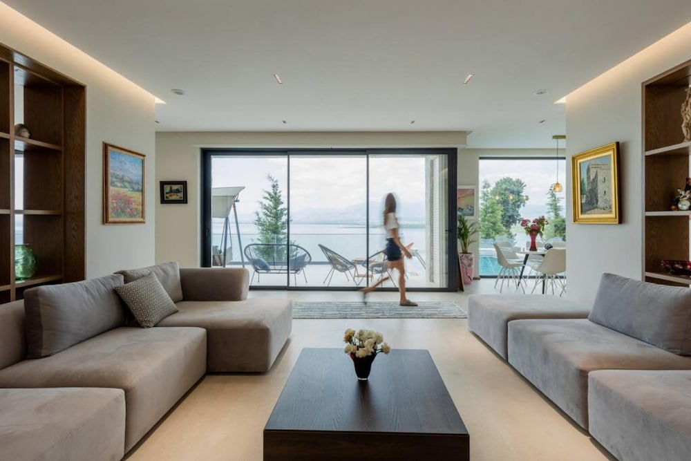 The Luxury Villa in Shkod r