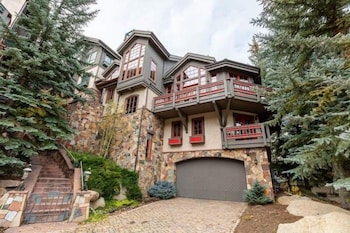 Townhome in Beaver Creek with Mountain View by RedAwning