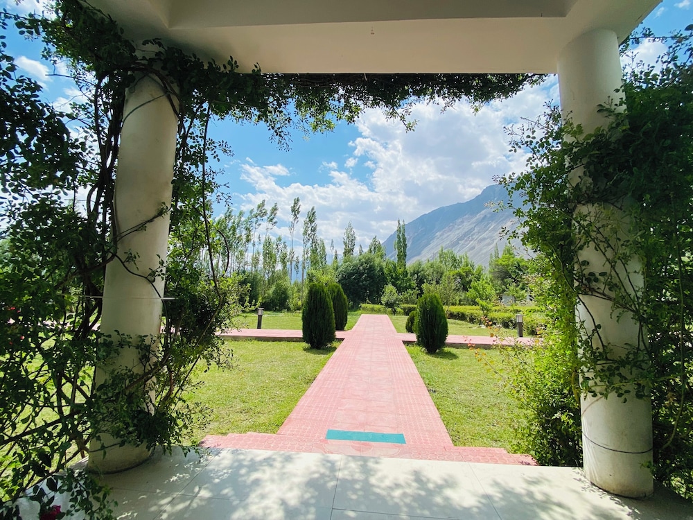 Hotel Karma Inn