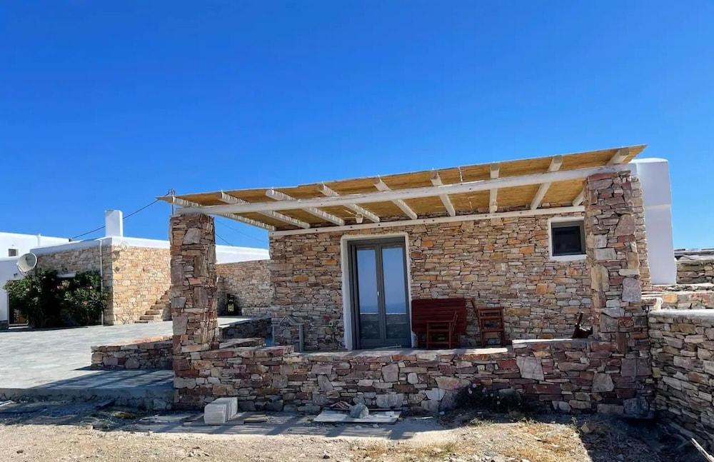 Rustic Stone House in the Heart of Folegandros