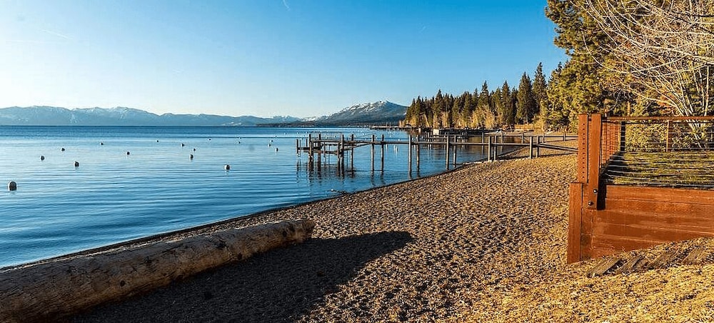 Paige Meadow by Avantstay Near Lake & Tahoe City
