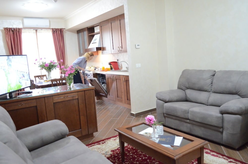 Aparthotel Luxury Ovidiu Mamaia