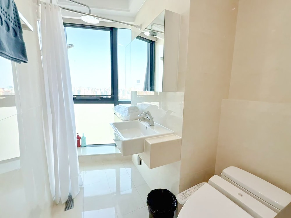 Tyms 3BR 2BA Apt Gubei High View Line10