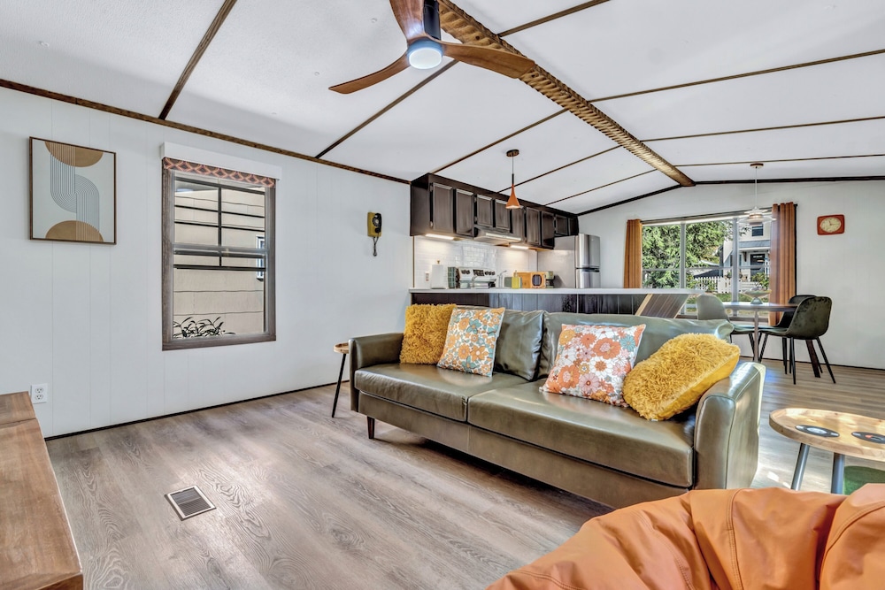Groovy Guest House