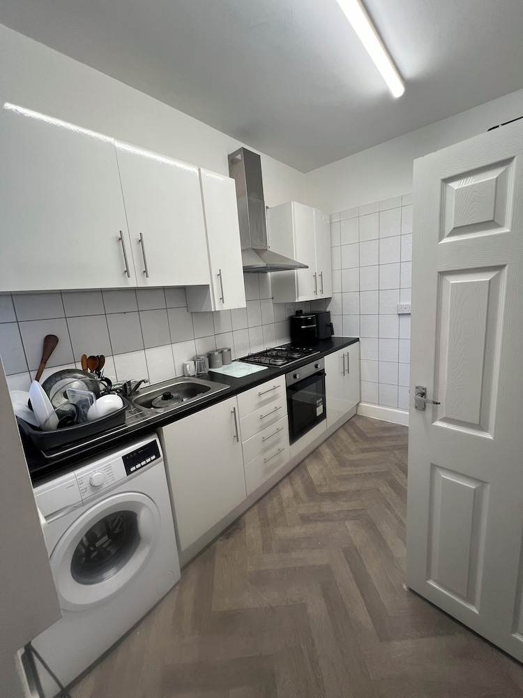 The Coral Guest House Fratton
