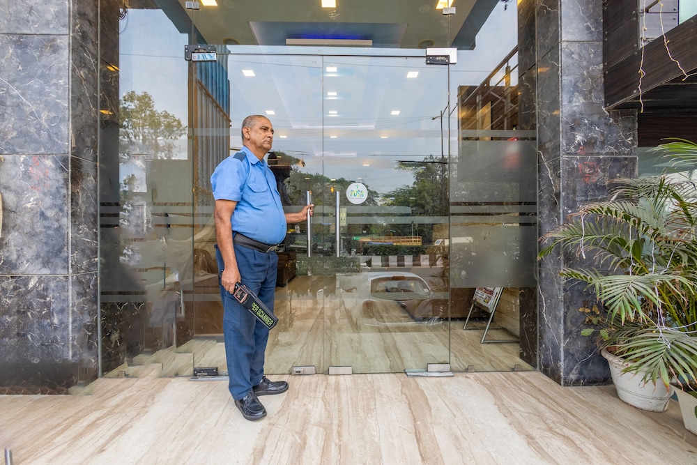 Hotel Downtown by Quadis - East of Kailash