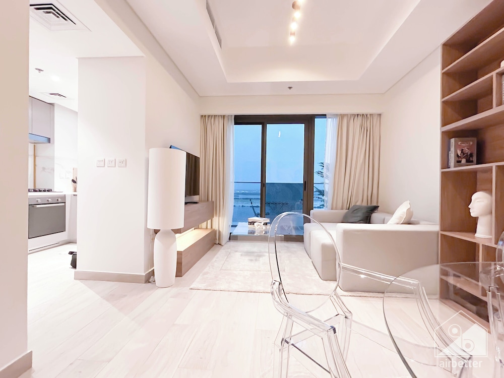 Gorgeous 1B Apt With Balcony in Azizi Fawad