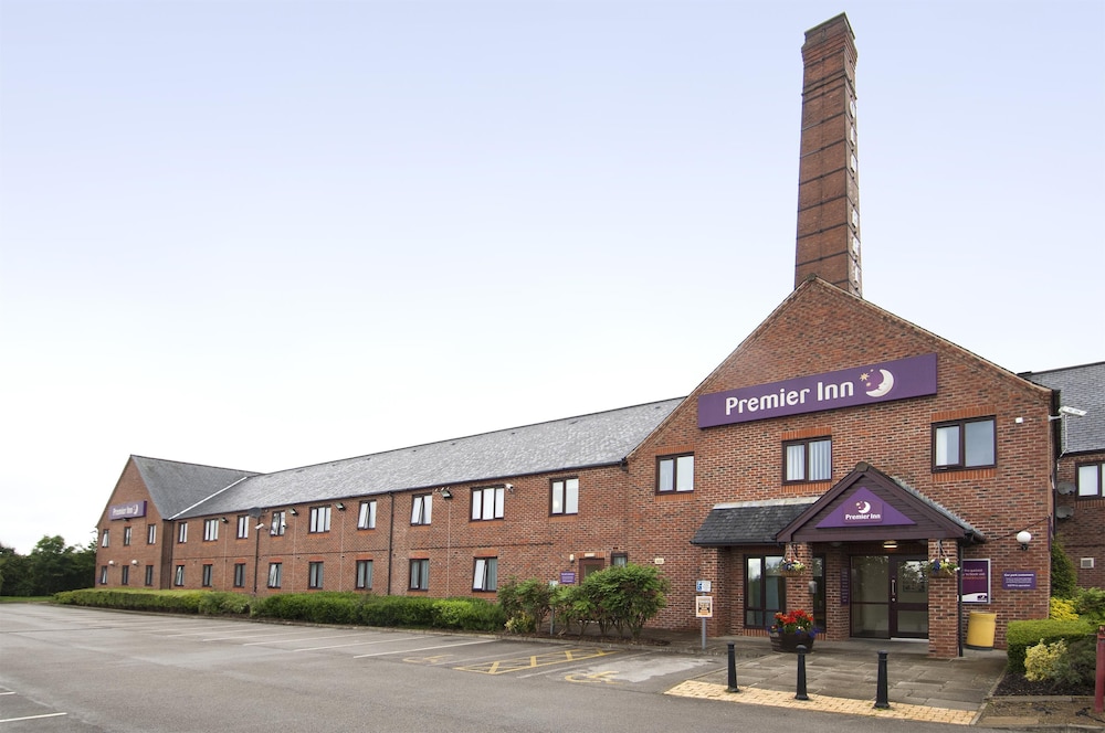 Premier Inn Leeds South - Birstall — photo 4