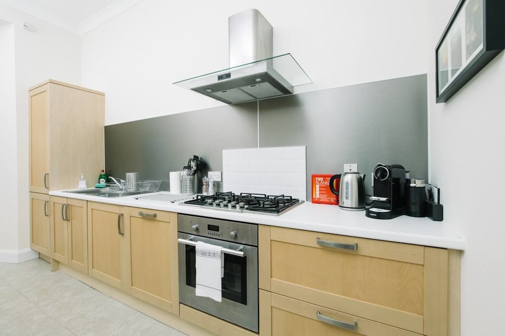 JOIVY Great Location! Heart of City Centre 3bed Apartment