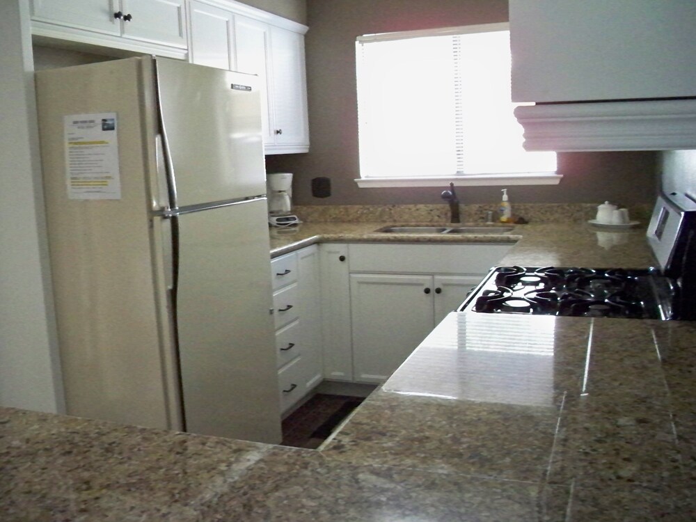118 Pismo Shores 2 Bedroom Condo by Redawning view 3