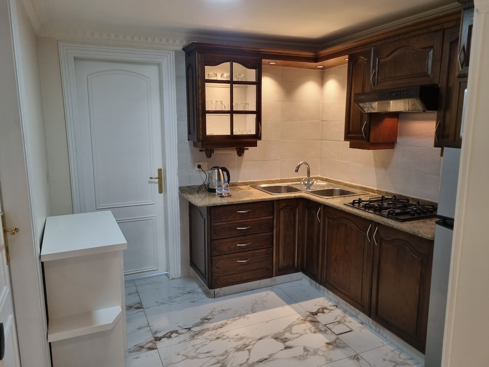 Charming Amman Apartment With Security and Modern Amenities
