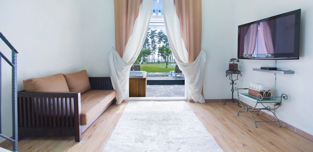 Pool Villa Linderburg
