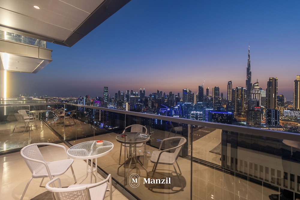 Manzil-1BR Apartment with Burj View
