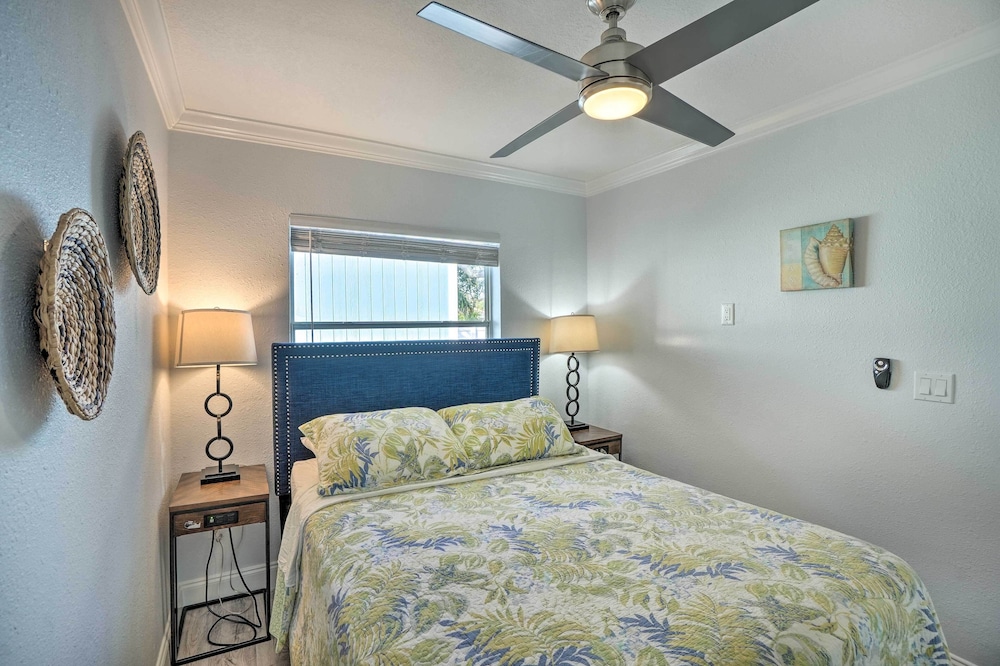 Indian Rocks Beach Retreat, Walk to Beaches! view 3