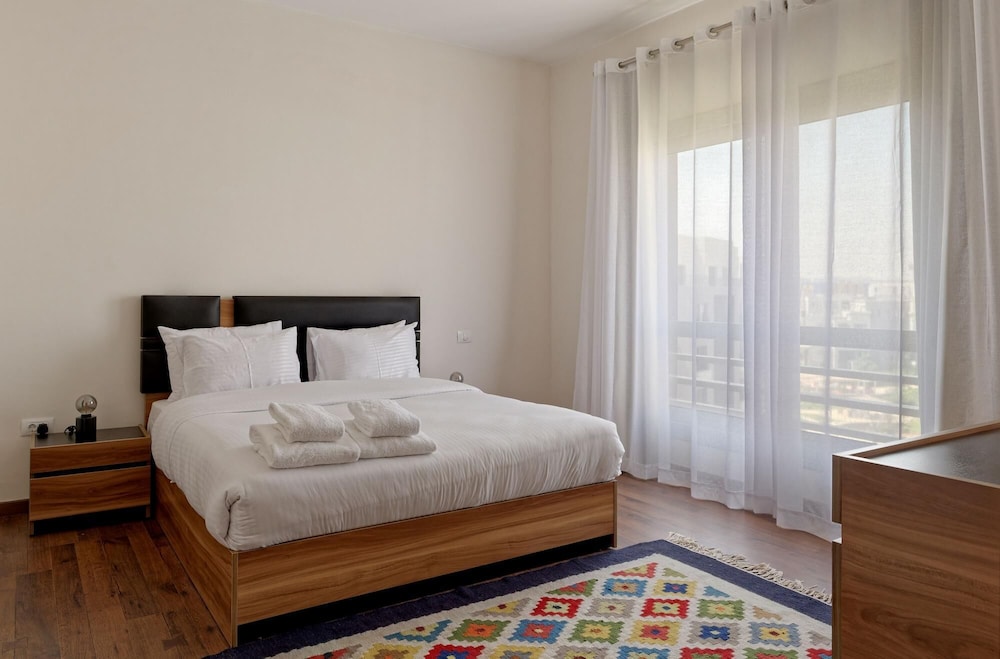 Vesta - Luxury Apt - 2Br - Cfc XII