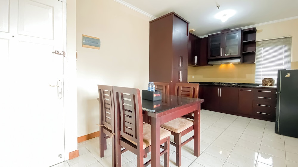 Spacious And Comfy 3Br At Puri Garden Apartment