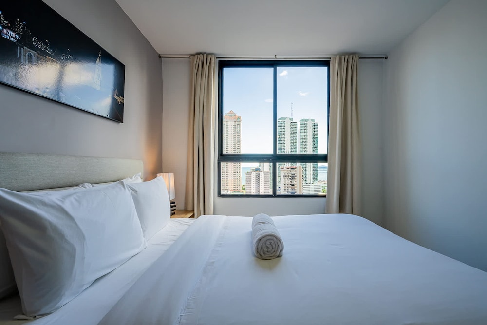 w Comfy 1BR w Great View in Calle 50