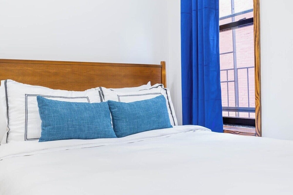 1597 New York Apt
